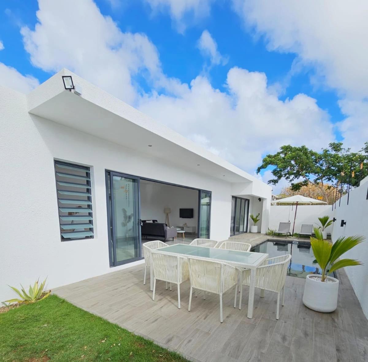 La Isla villa Grand Baie Piscine privée — 4-Star Luxury Hotel in Grand Baie, Mauritius