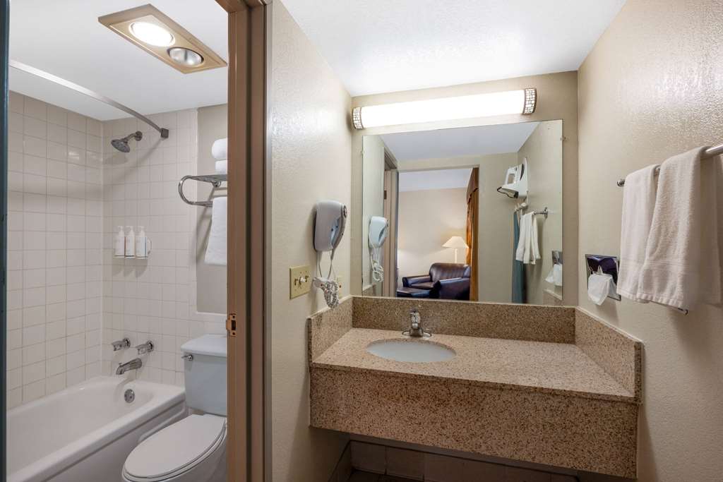 Days Inn by Wyndham Casper - photo 32