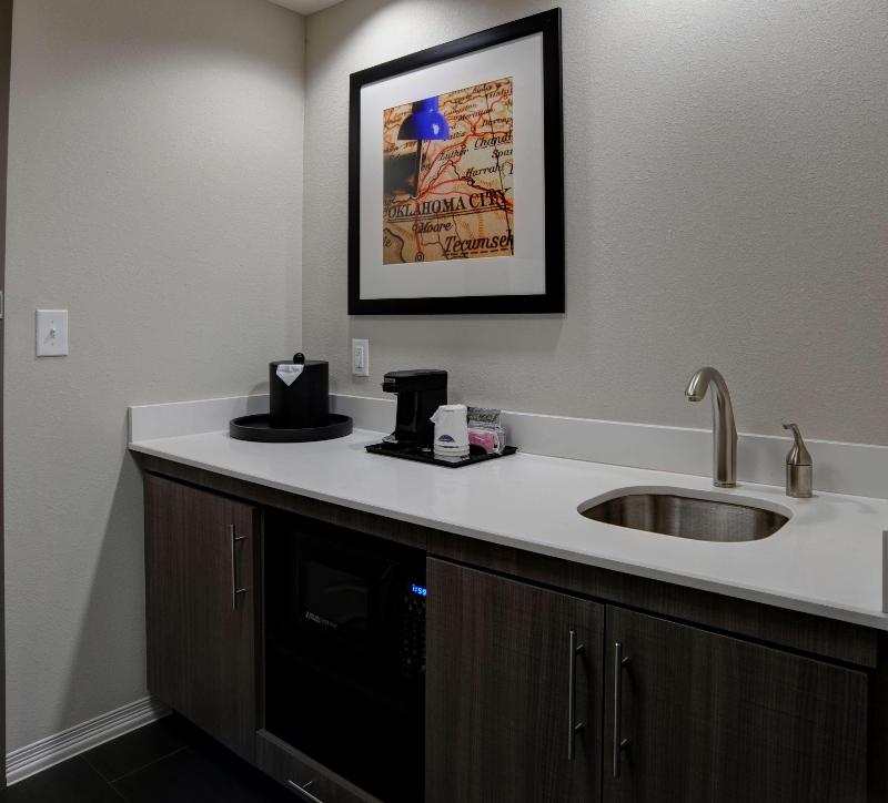 Hampton Inn & Suites Ardmore - photo 42
