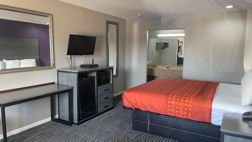 Executive Inn & Suites Houston - photo 31