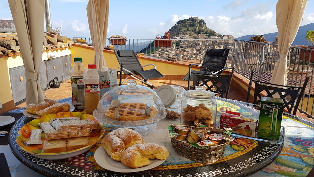 Heart of Sicily pet-friendly hotel Mistretta