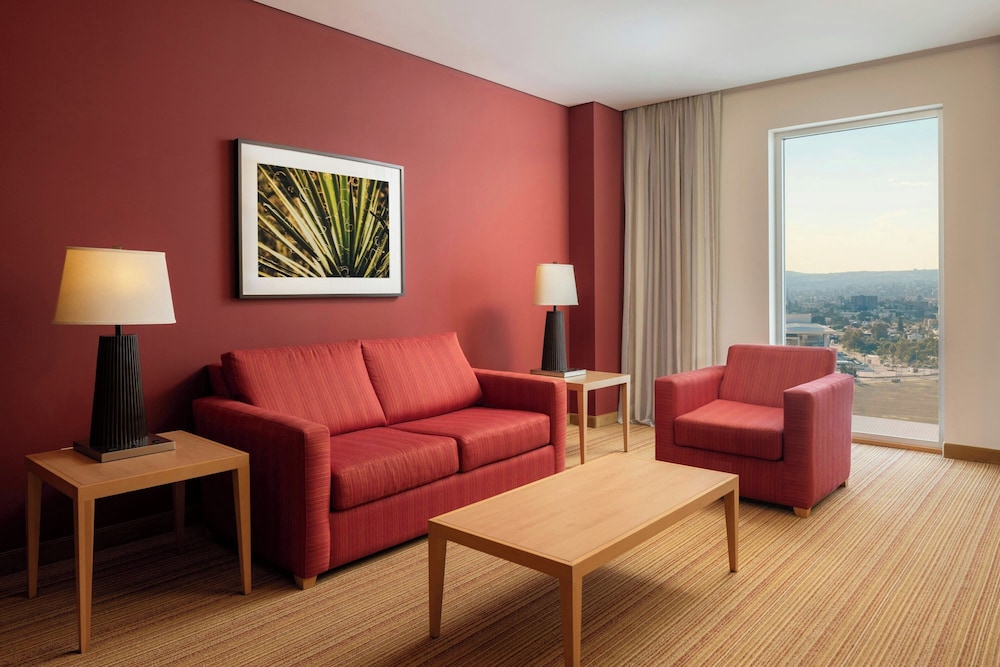 Courtyard by Marriott Leon at the Poliforum