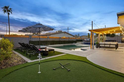 Desert Dreaming Old Town Spa Pool & Putt in Scottsdale, United States