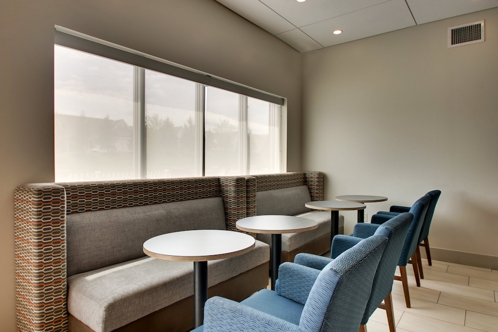Holiday Inn Express & Suites Lancaster East Strasburg by IHG - photo 21