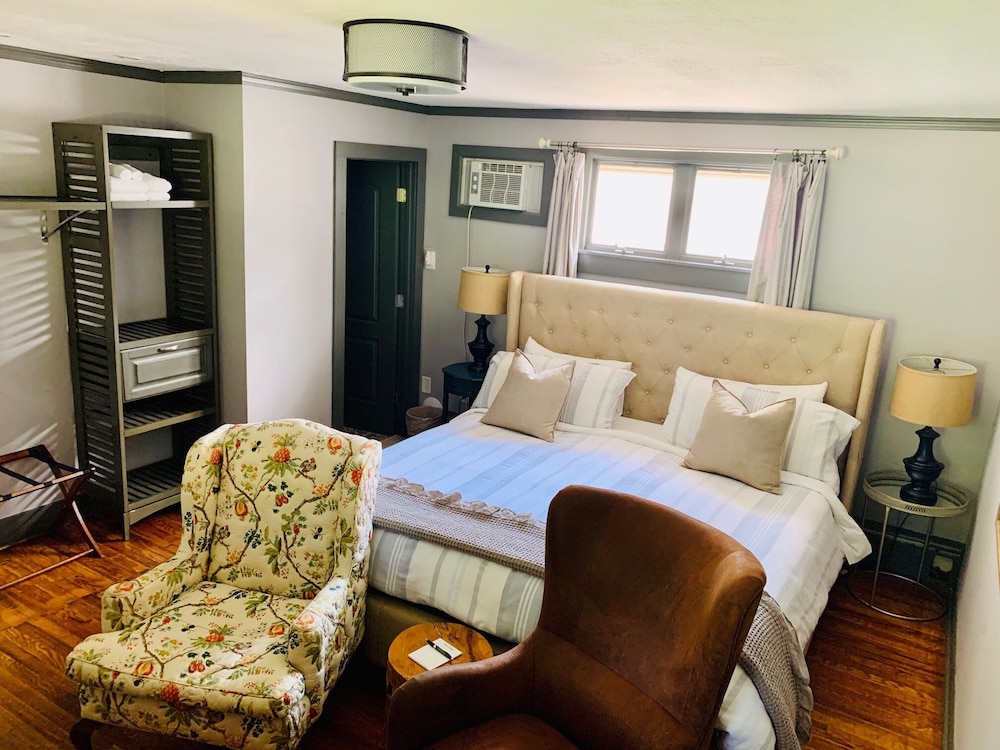 The Inn At Warm Springs - photo 7