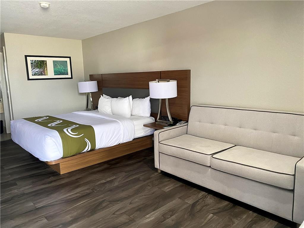 Quality Inn & Suites Near White Sands National Monument - photo 12
