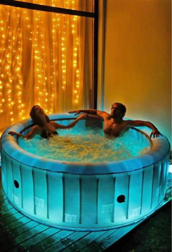 3 Bedroom Cottage Pinner Home — 4-Star Luxury Hotel in Pinner, United Kingdom