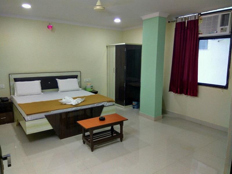 Hotel Sukh Sagar in Gwalior, India