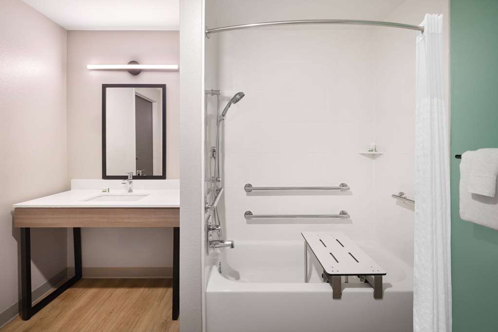 ECHO Suites Extended Stay by Wyndham Dallas Plano Frisco - photo 24