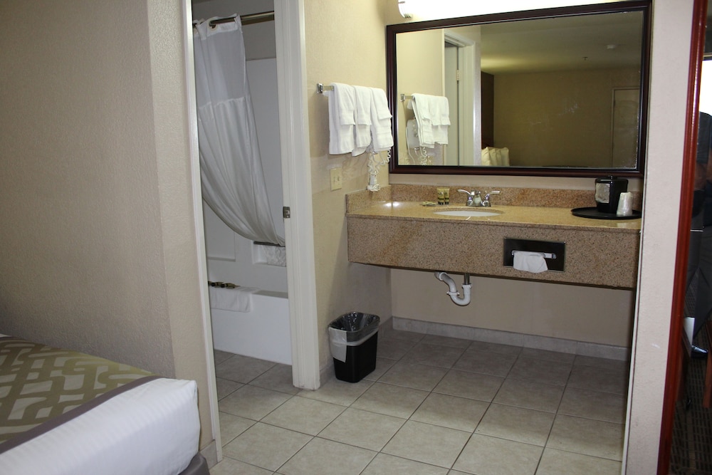 Cajon Pass Inn - photo 30