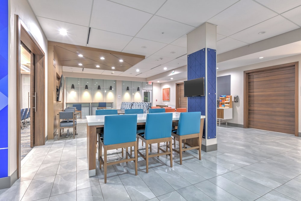 Holiday Inn Express & Suites Dallas Plano North by IHG - photo 43