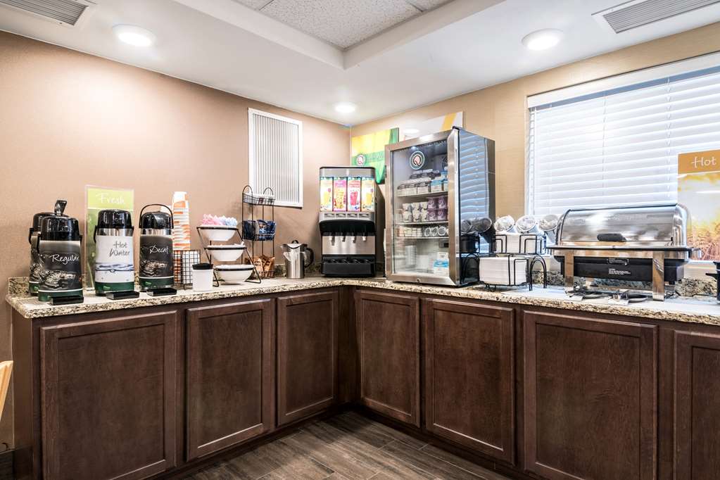 Quality Inn Ithaca University Area - photo 32