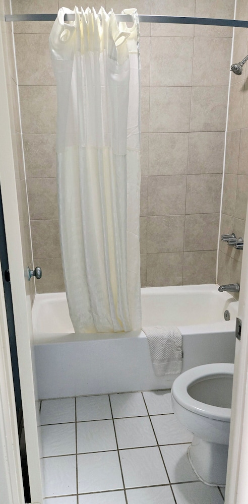 Best Price Motel and Suites - photo 9