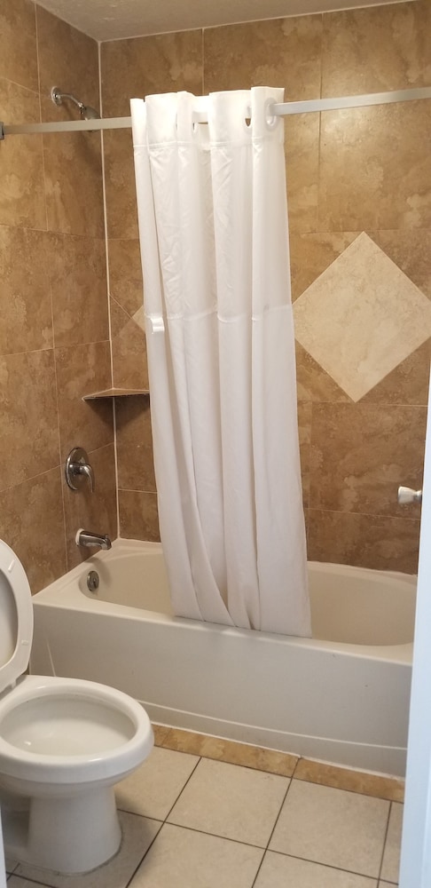 Days Inn by Wyndham Orlando Downtown - photo 29