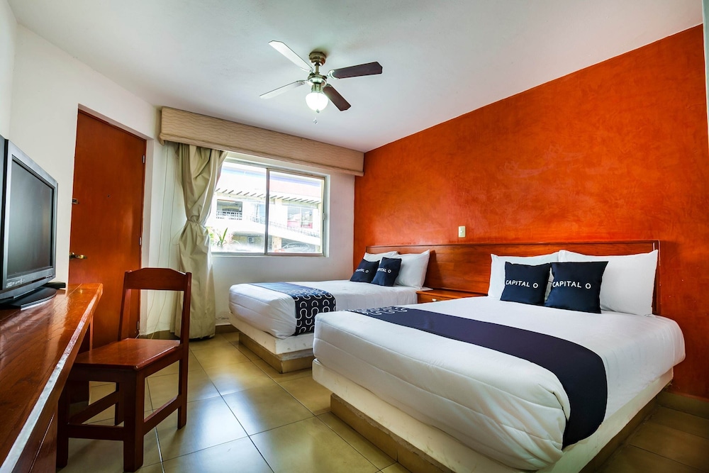 Capital O Continental ii Uruapan in Uruapan, Mexico