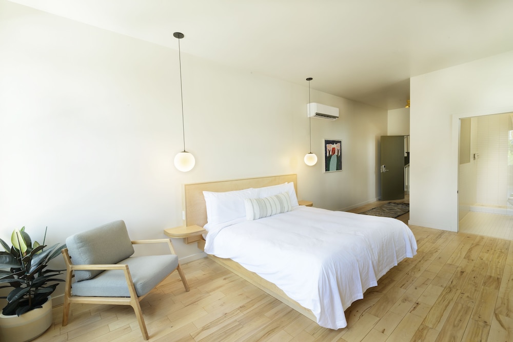 The Jesse Hotel & Bar - photo 26