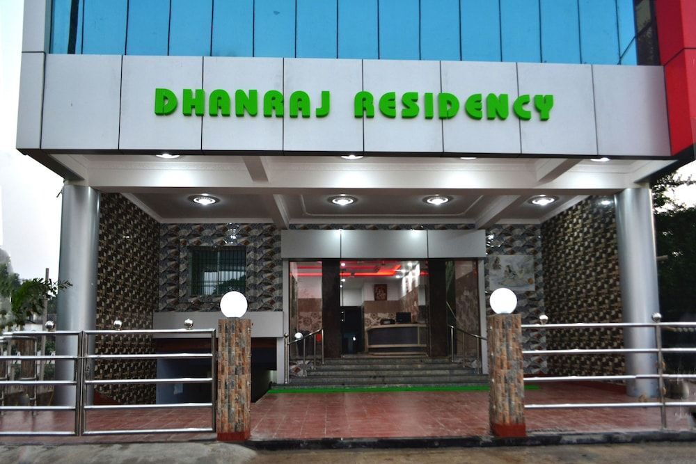 Dhanraj Residency — hotel in Madhupur