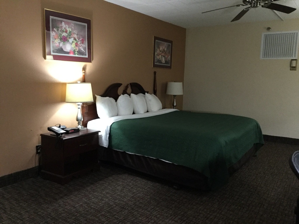FairBridge Inn & Suites Poconos - photo 13