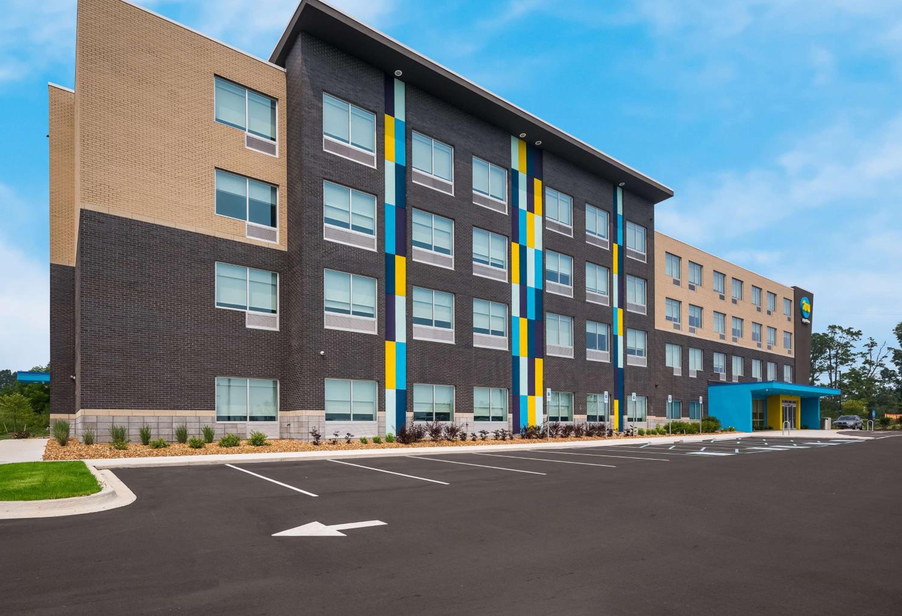 Tru by Hilton Novi Detroit - photo 8