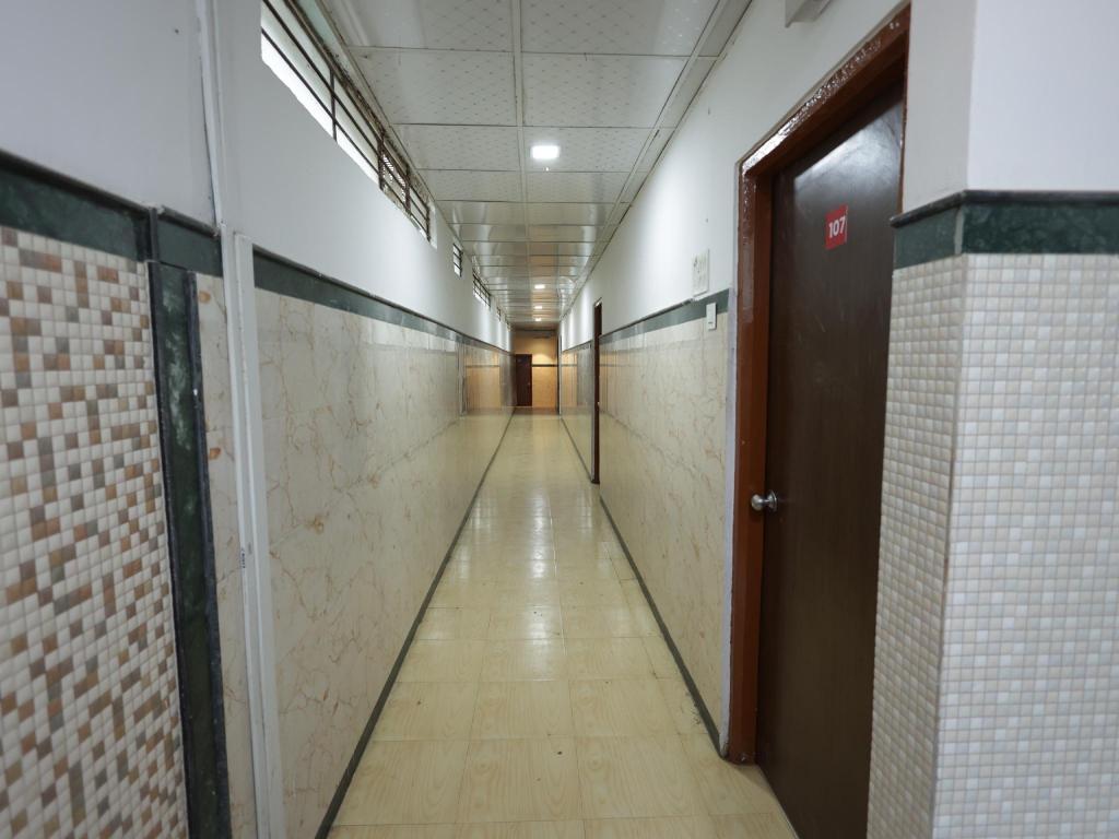 Hotel Rosebeds - last minute hotel in Aurangabad