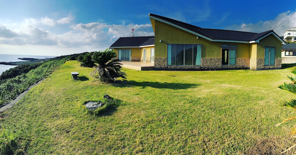 Resort villa miko in Oshima, Japan
