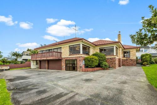 Auckland Howick Sea View House — 4-Star Luxury Hotel in Auckland, New Zealand