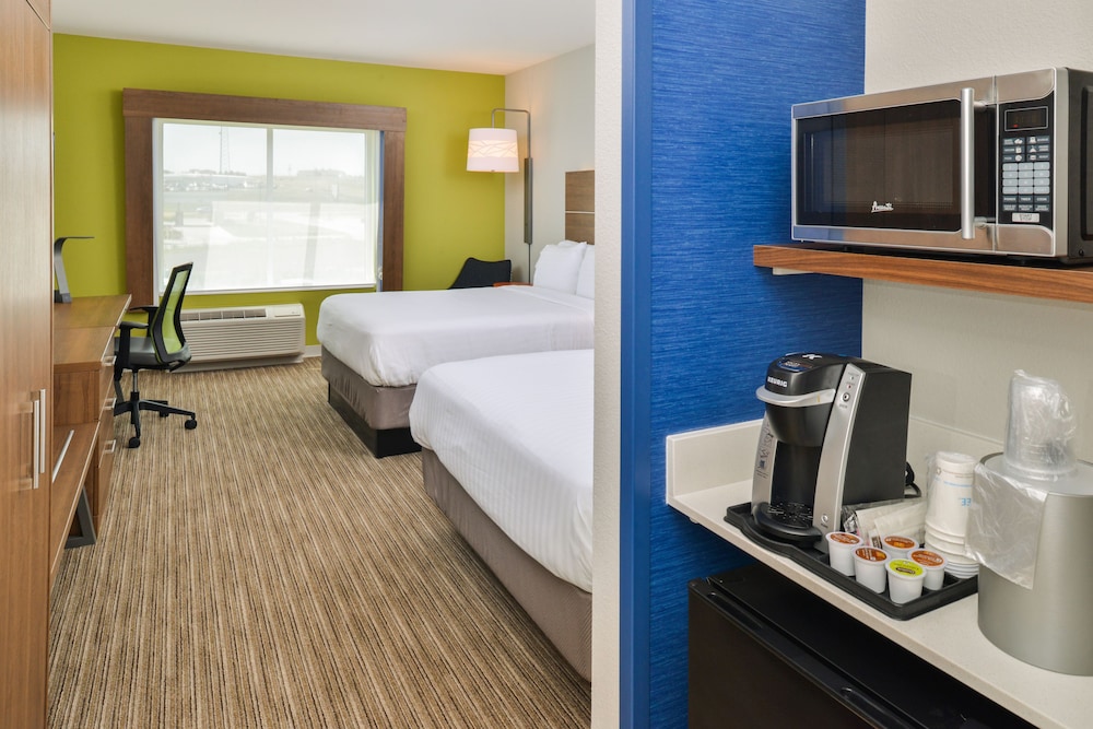 Holiday Inn Express & Suites Chadron by IHG - photo 7