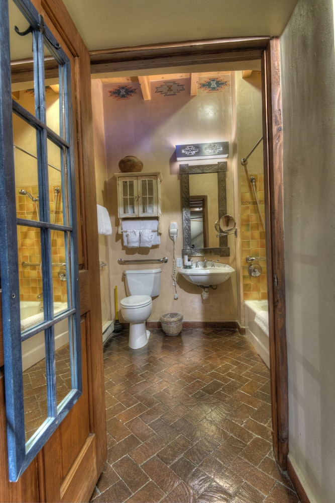 The Inn at Vanessie - photo 47