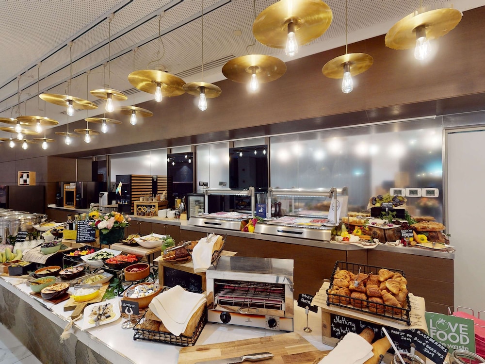 מזון ומשקאות