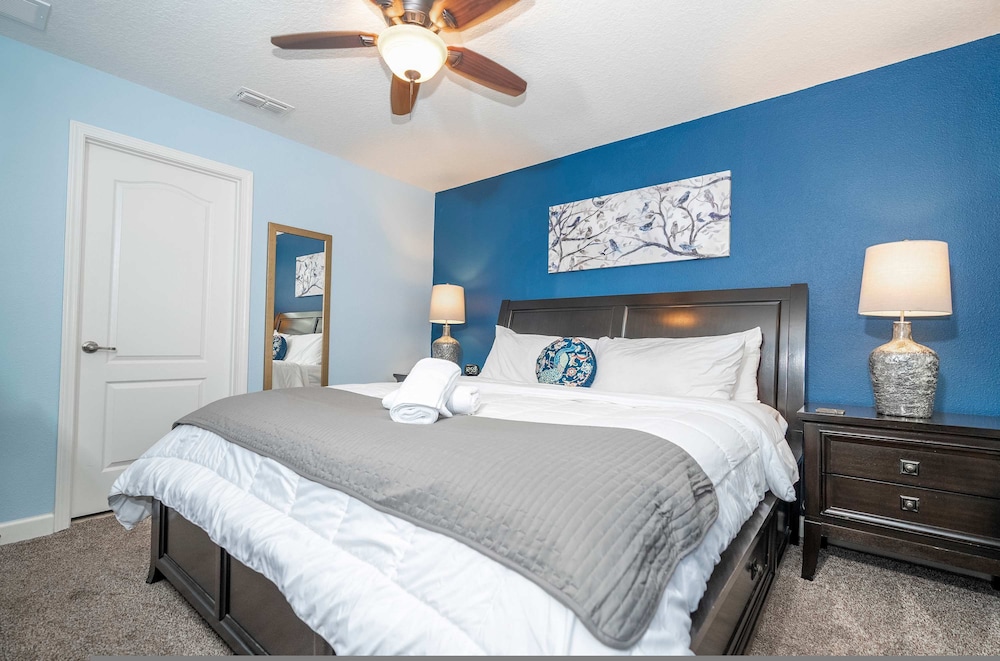 1400 Stunning 8bed with amazing game room - photo 55