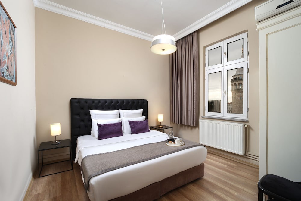 Meroddi Galata Flats — 4-Star Luxury Hotel in Istanbul, Turkey