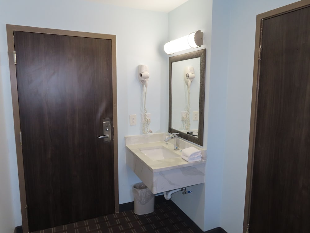 St. Charles Hotel - photo 37