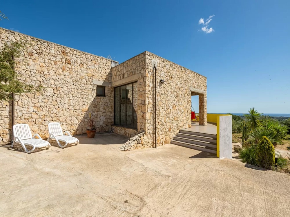 Charming House in Orosei With View — 4-Star Luxury Hotel in Arzachena, Italy