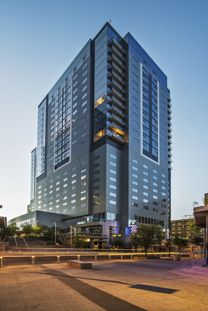 Kimpton Hotel Palomar Phoenix Cityscape by IHG - photo 156