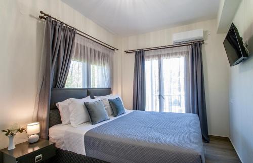 Bens Apartments One Bedroom Premium Apartment — 4-Star Luxury Hotel in Agia Paraskevi, Greece