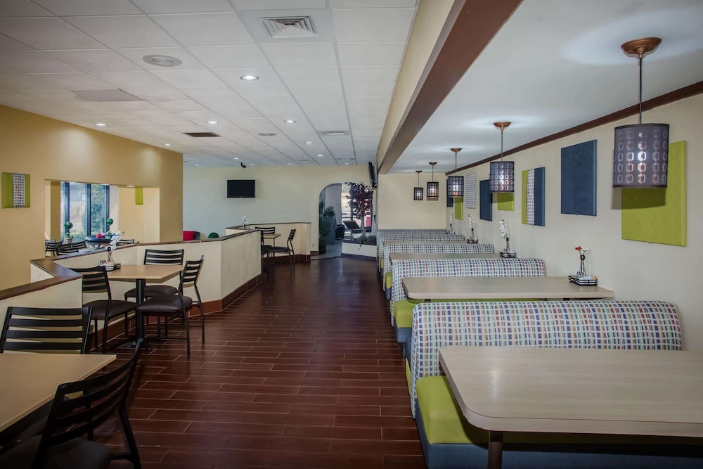 Sonesta Select Hotels Statesville - photo 24