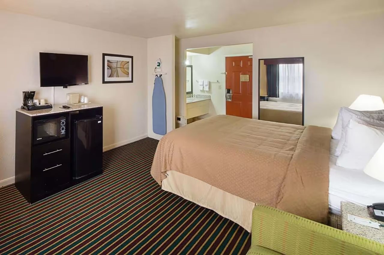 Baymont by Wyndham Del Rio - photo 10