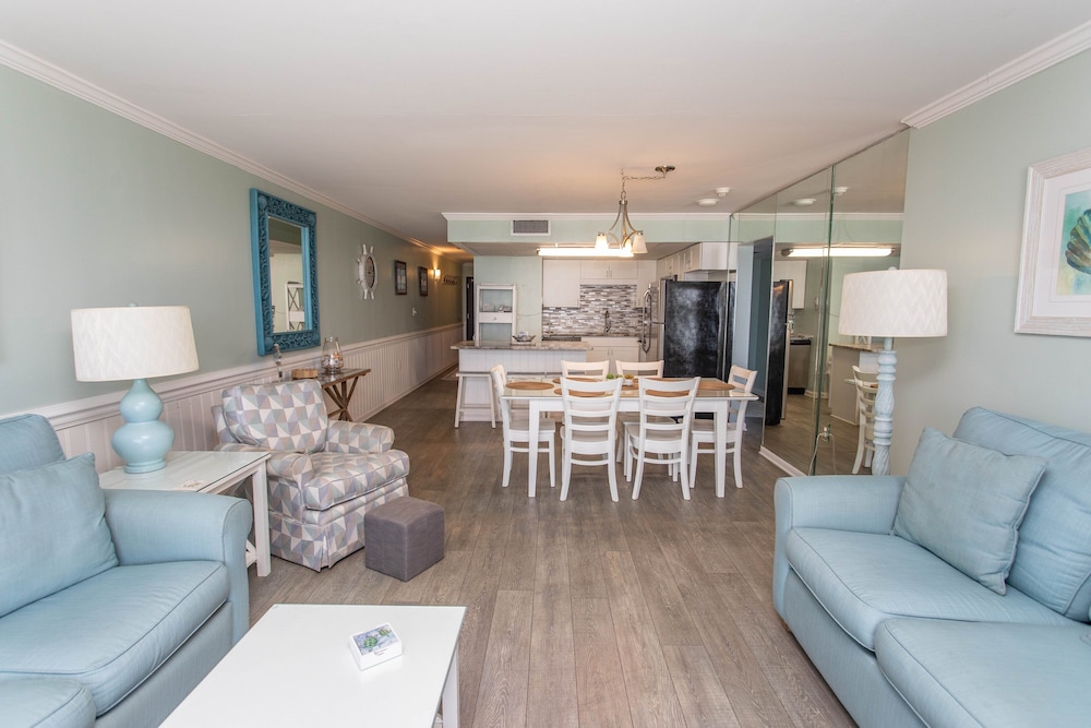 Royal Garden Resort 201 3 Bedroom Condo by RedAwning - photo 15