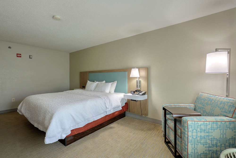 Hampton Inn Batavia - photo 9