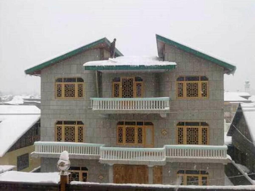 Grand Inayat in Srinagar, India