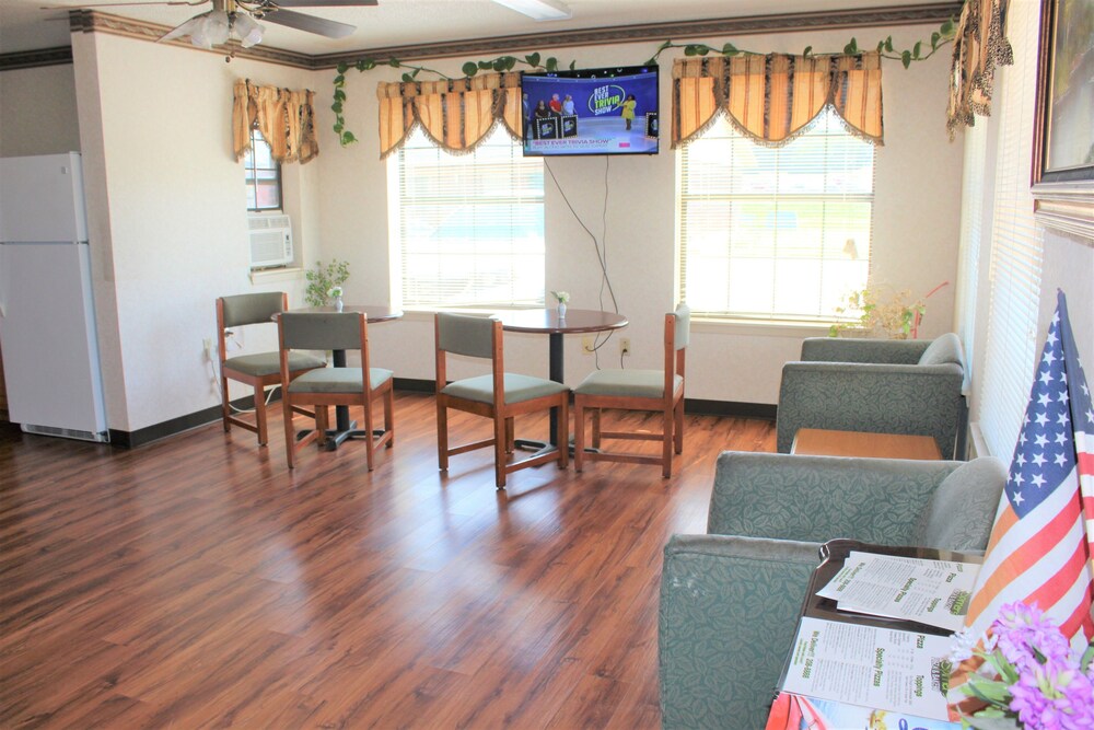Nationwide 9 Inn - photo 4