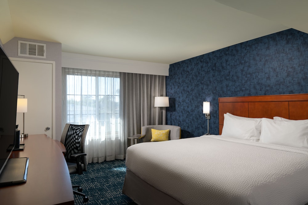 Courtyard by Marriott Old Town - photo 6