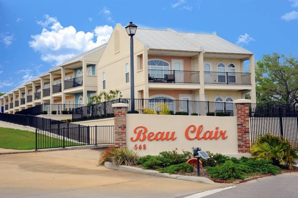 148 Beau Clair Beachside Townhome With Pool in Long Beach in Long Beach, United States