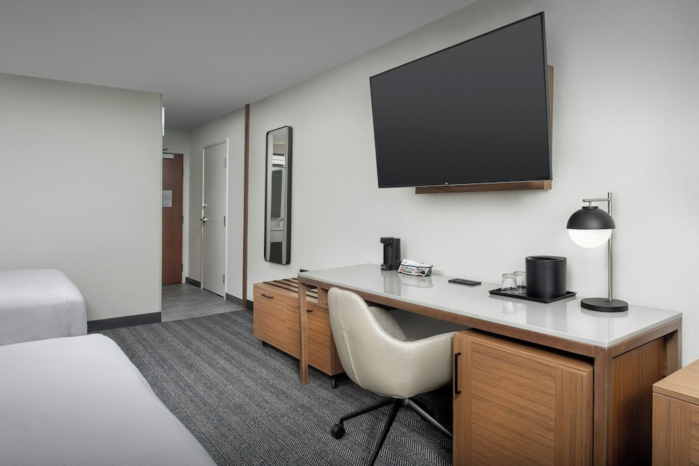 Courtyard by Marriott Dayton Beavercreek - photo 13
