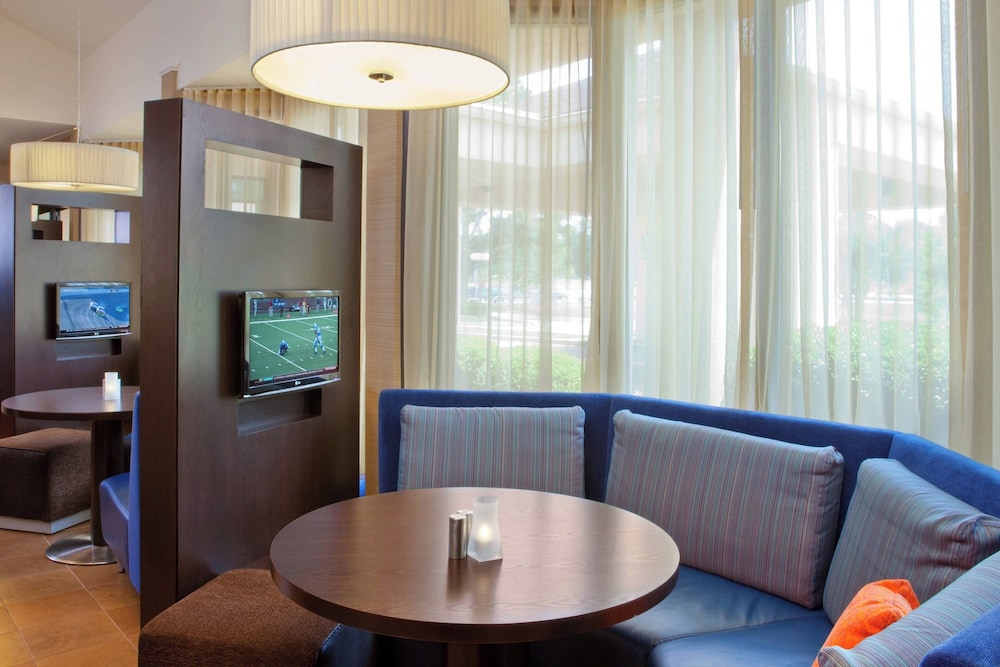 Courtyard by Marriott Columbus - photo 12