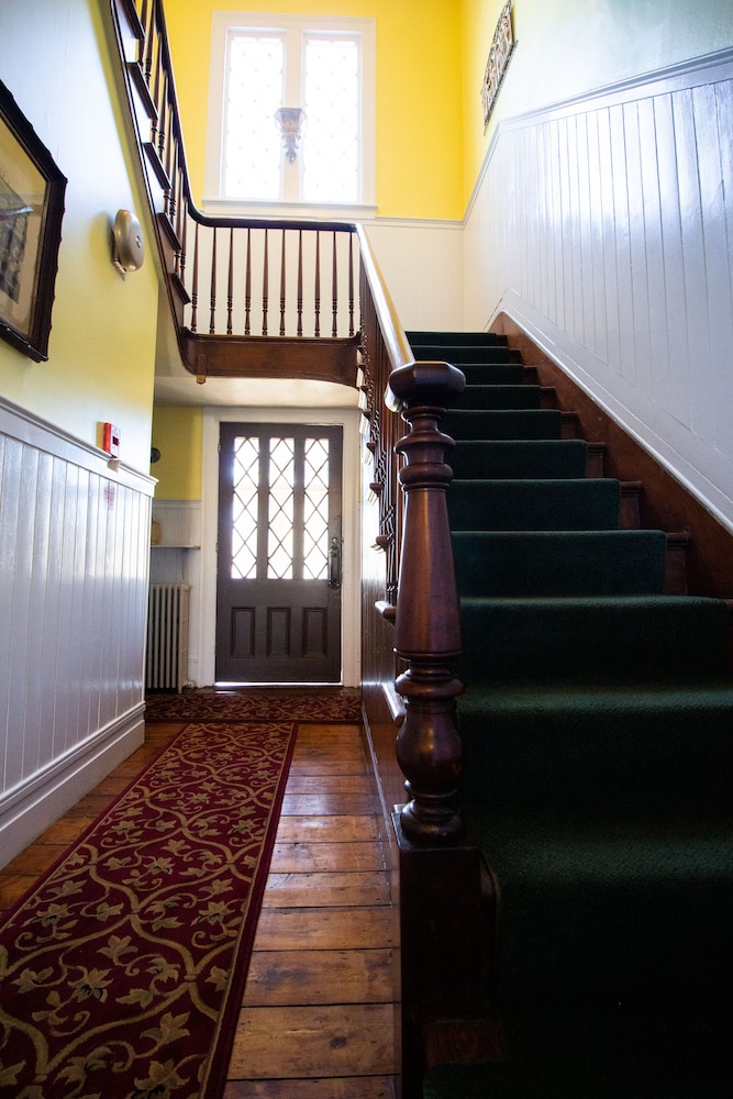 Delamater Inn - photo 100