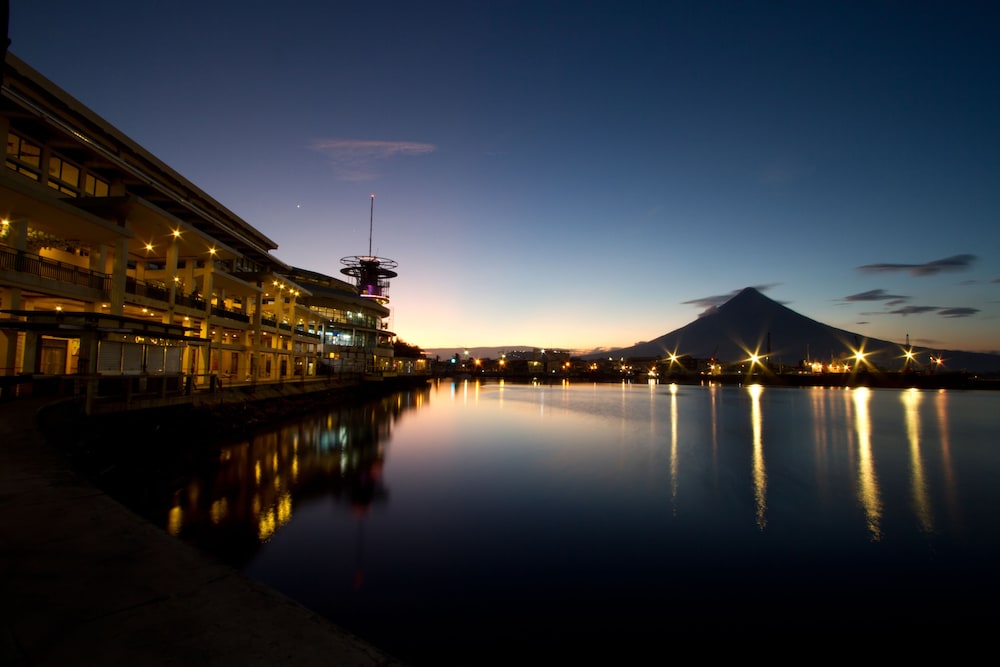 Ellis Ecotel - carbon neutral hotel in Legaspi