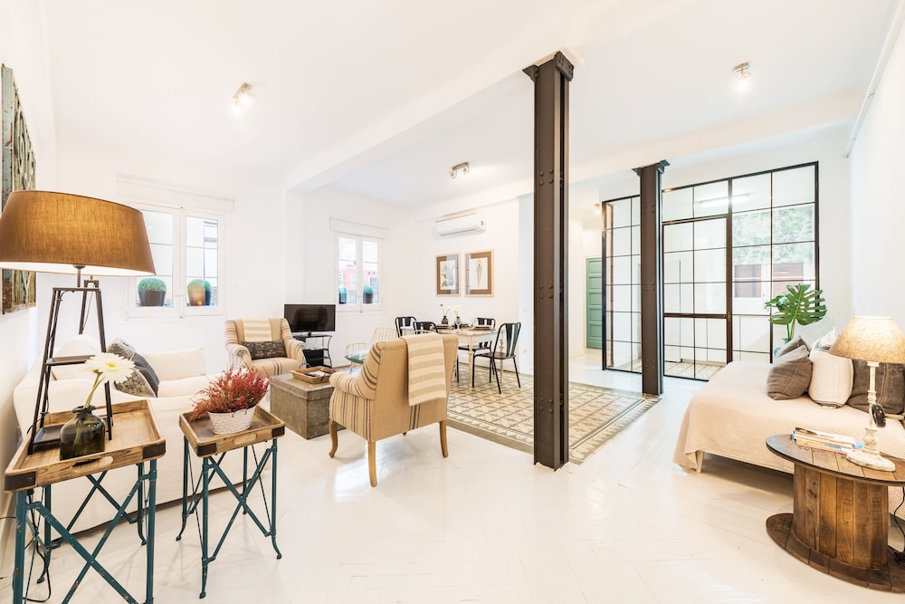 2 Bd Apartment Exclusive Location in Golden Mile. Velazquez II — 4-Star Luxury Hotel in Madrid, Spain