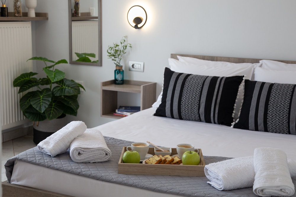 Your Destination — 4-Star Luxury Hotel in Lixouri, Greece