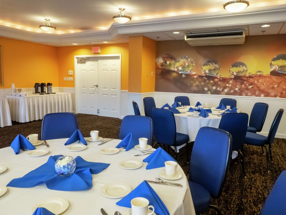 DoubleTree by Hilton Hotel Buffalo Amherst - photo 37